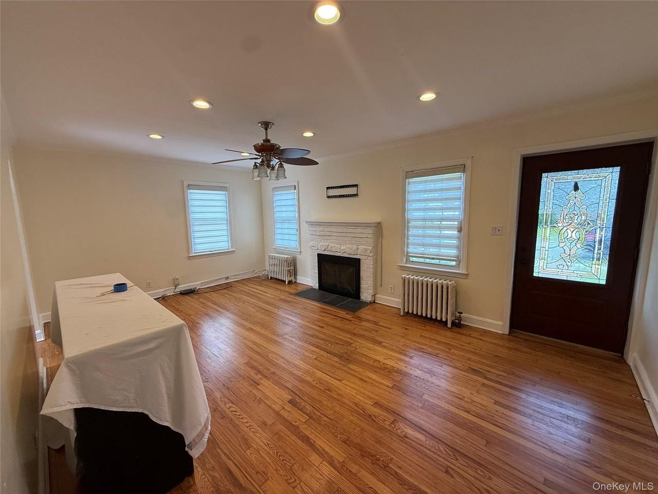 730 Cottage St - Photo 4 of 30