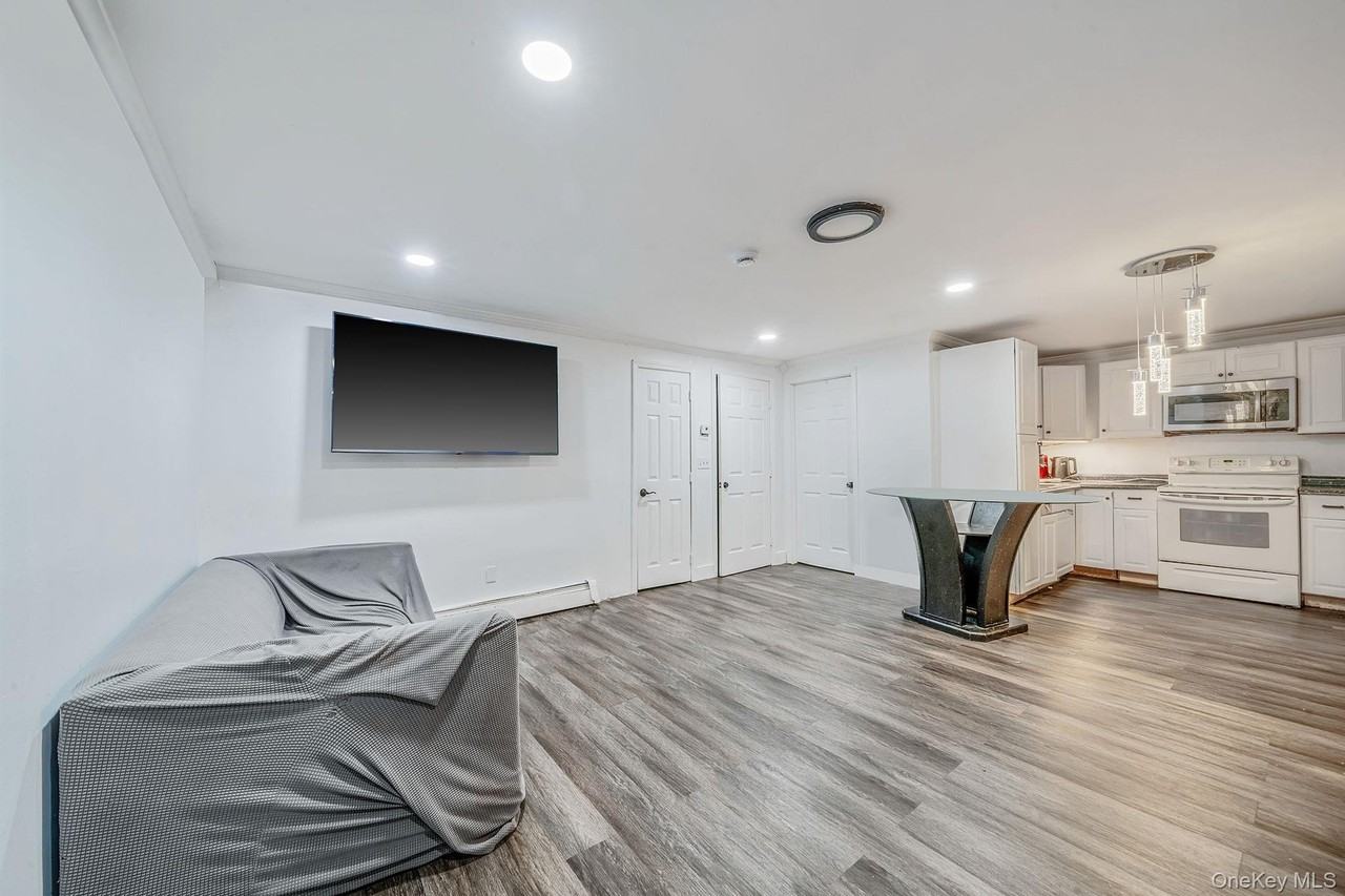 413 Glen Dr - Photo 5 of 8