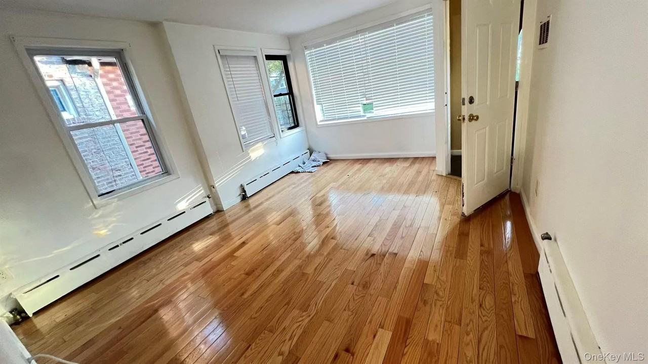 9225 Gettysburg St - Photo 4 of 24