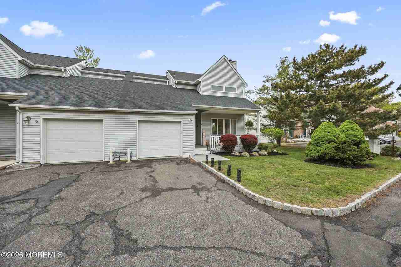 2 Oyster Creek Dr - Photo 2 of 39