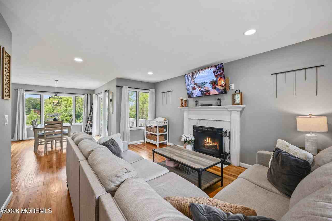 2 Oyster Creek Dr - Photo 6 of 39