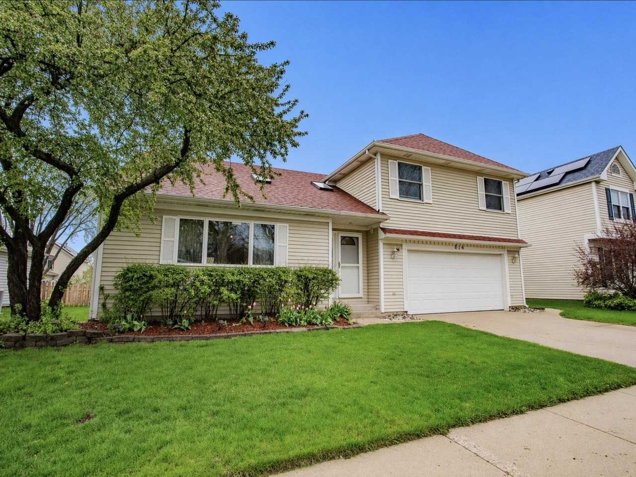 814 Dunhill Dr - Photo 2 of 22
