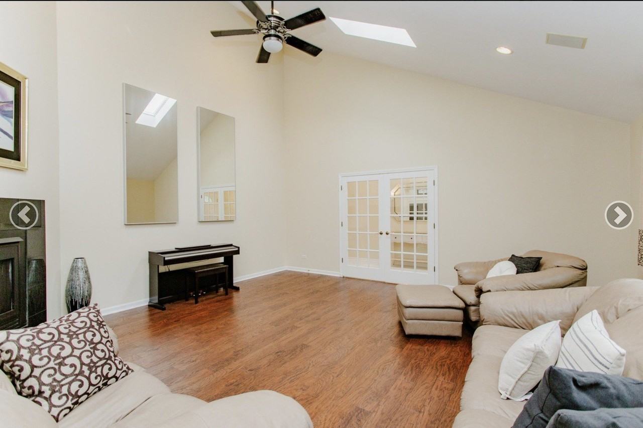 814 Dunhill Dr - Photo 5 of 22