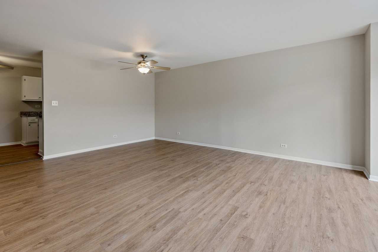332 Park Ridge Ln #5B - Photo 4 of 28