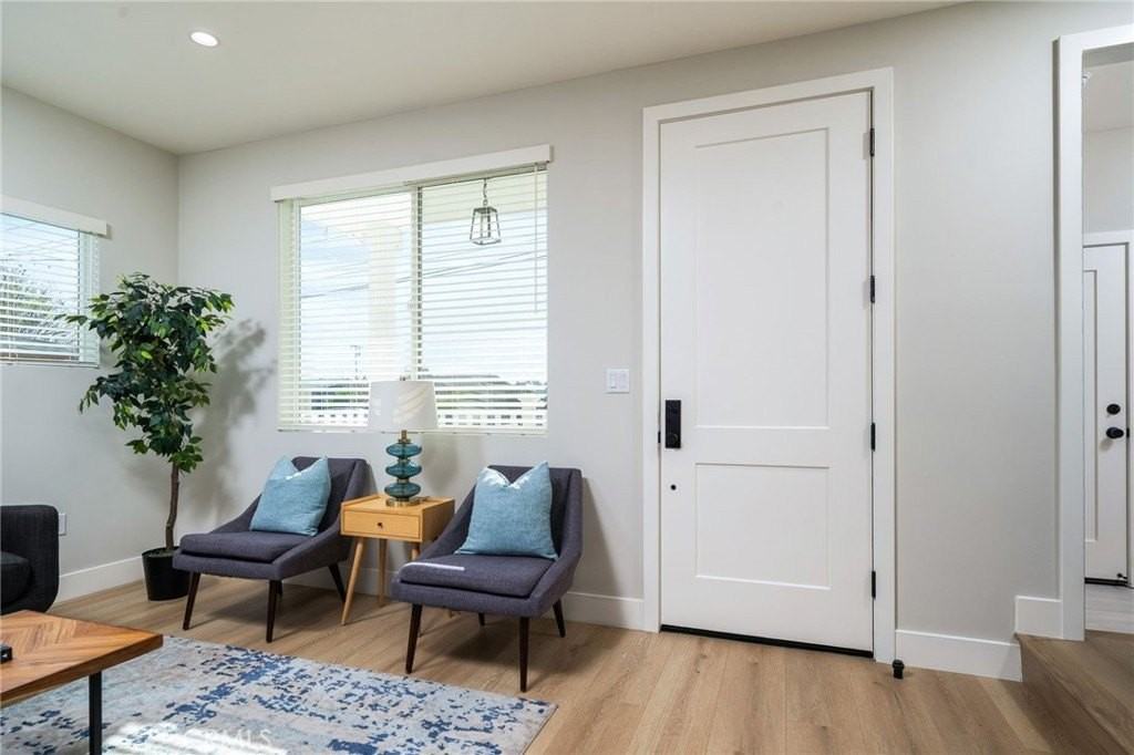 798 N Amelia Ave #A - Photo 5 of 30