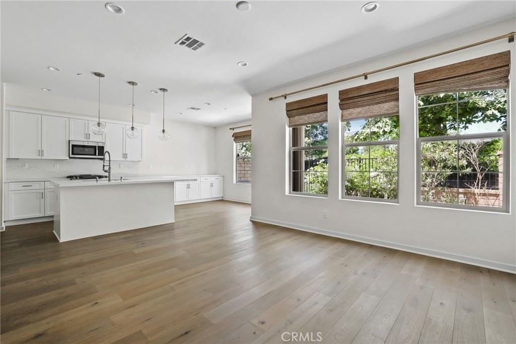 216 Finch - Photo 6 of 42