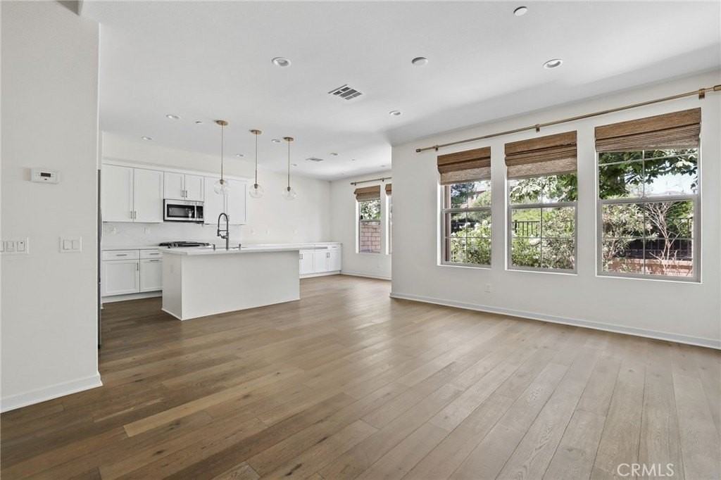 216 Finch - Photo 7 of 42