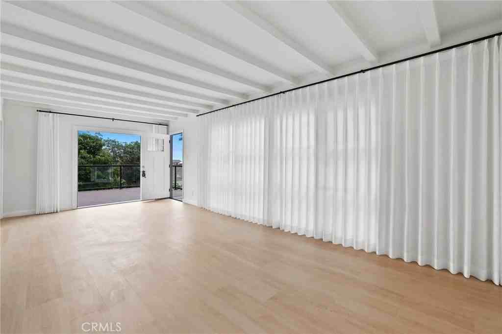 297 Wave St - Photo 7 of 30