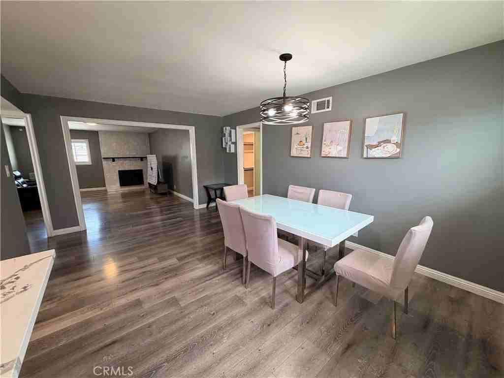 2139 W 160th St - Photo 4 of 37