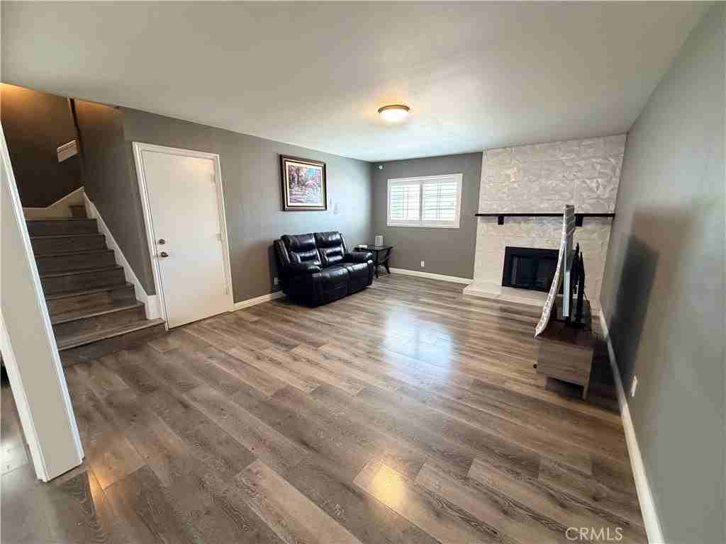 2139 W 160th St - Photo 6 of 37