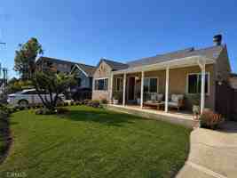 featured image of 1052 W 25th St