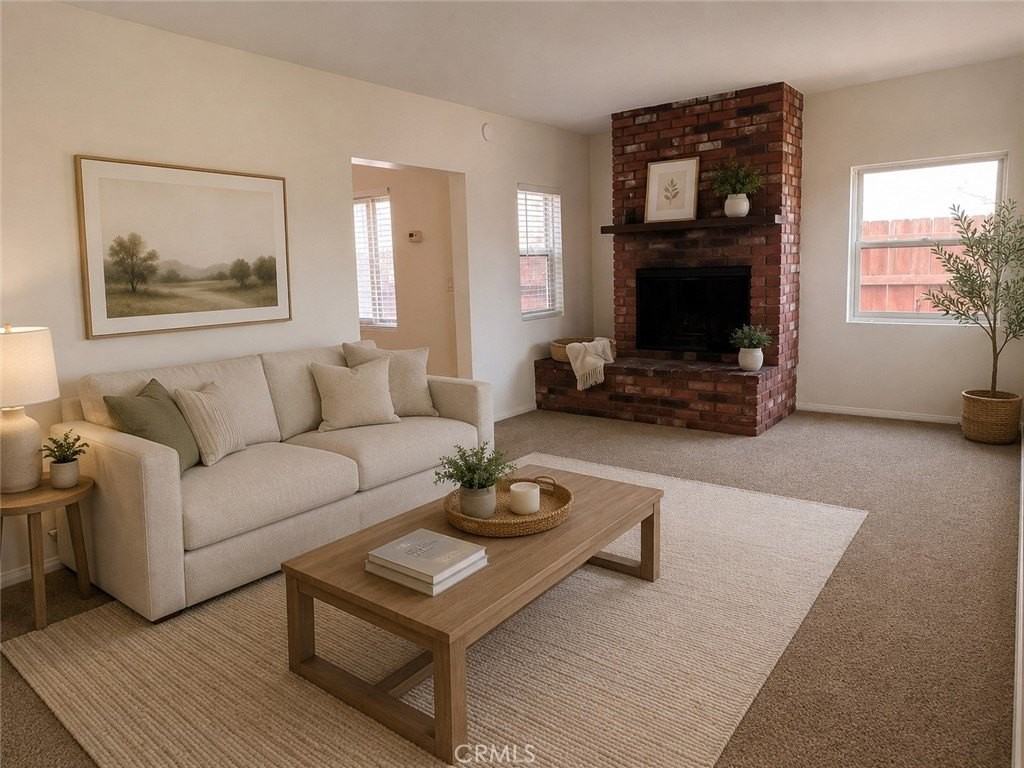 1052 W 25th St - Photo 6 of 26