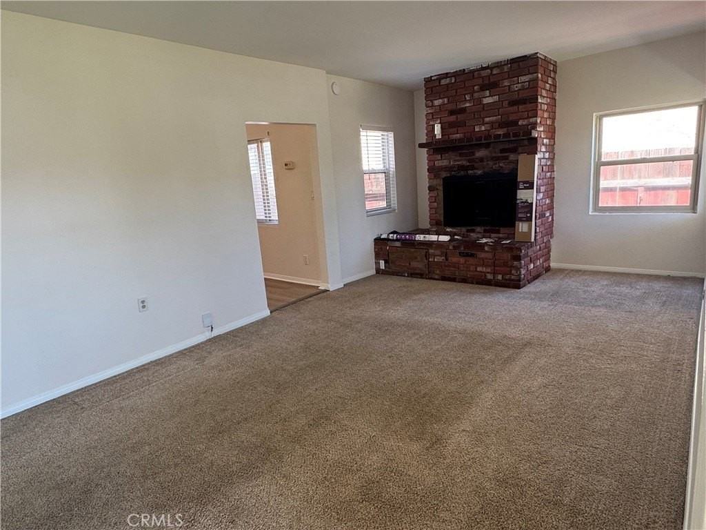 1052 W 25th St - Photo 7 of 26