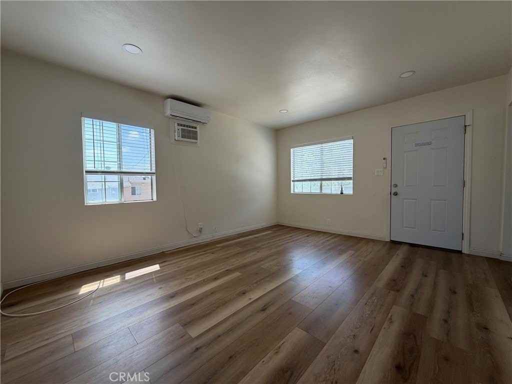 333 Sefton Ave - Photo 4 of 12
