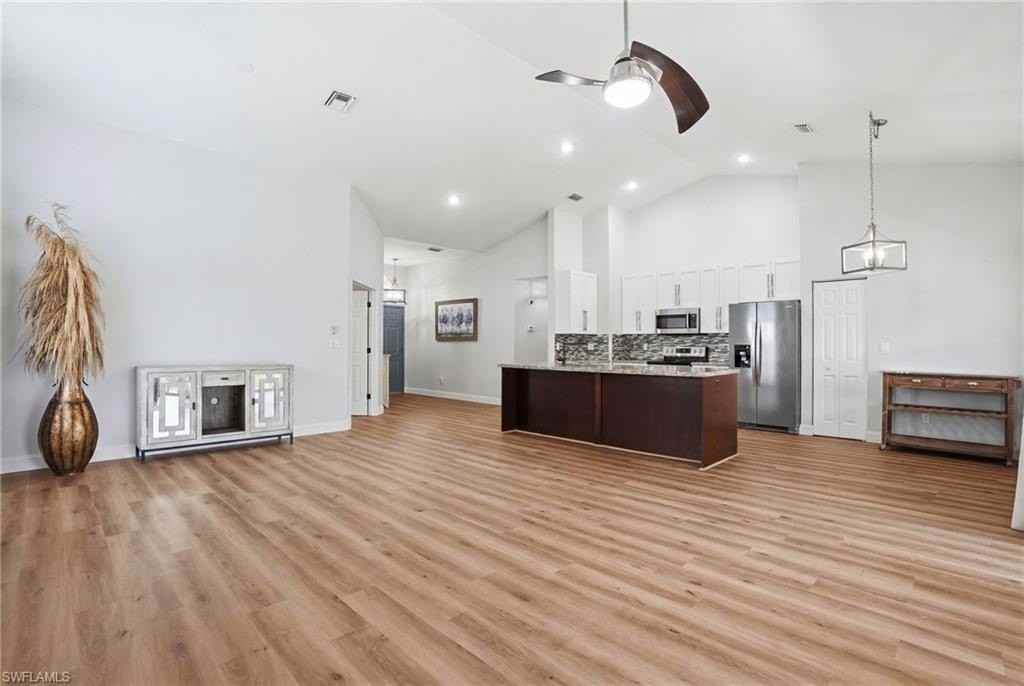 670 Lambton Ln - Photo 5 of 34