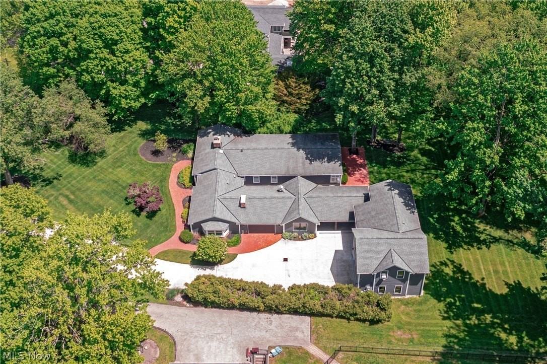 1 Deerfield Dr - Photo 2 of 42