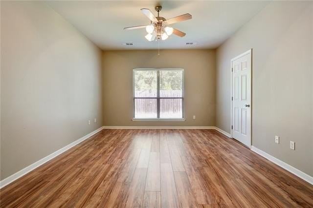 829 Fay St - Photo 5 of 10