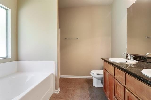 829 Fay St - Photo 6 of 10
