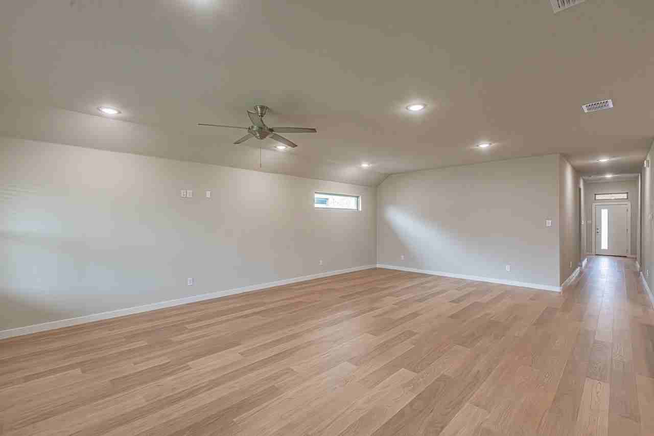 257 Hope Orchards Dr - Photo 3 of 35