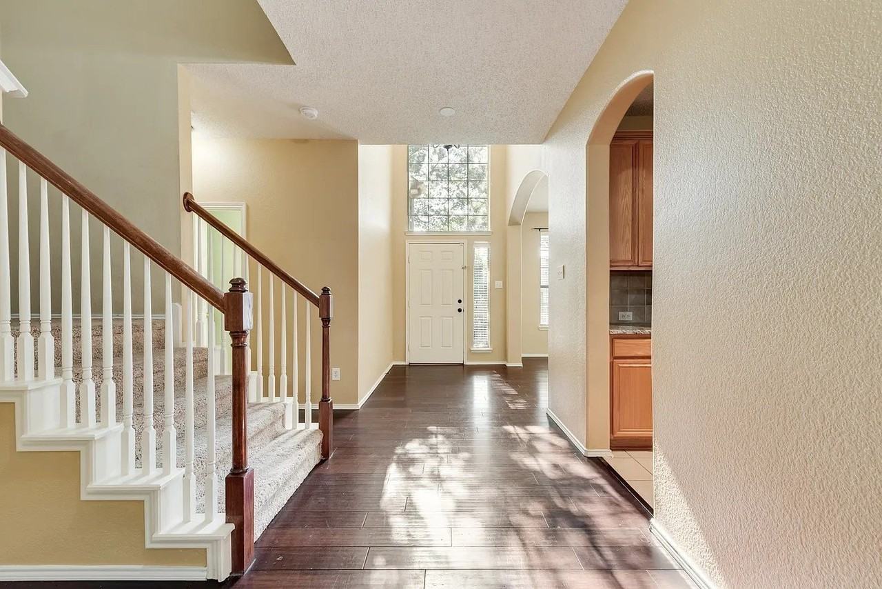 11520 Bermuda Way - Photo 2 of 17