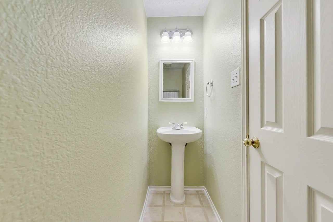 11520 Bermuda Way - Photo 7 of 17