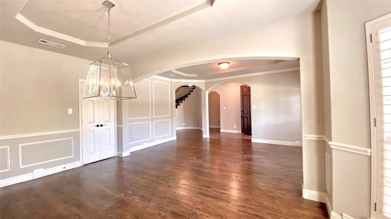 3052 Aerial Dr - Photo 3 of 29