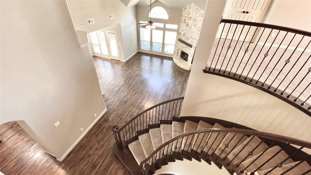 3052 Aerial Dr - Photo 6 of 29
