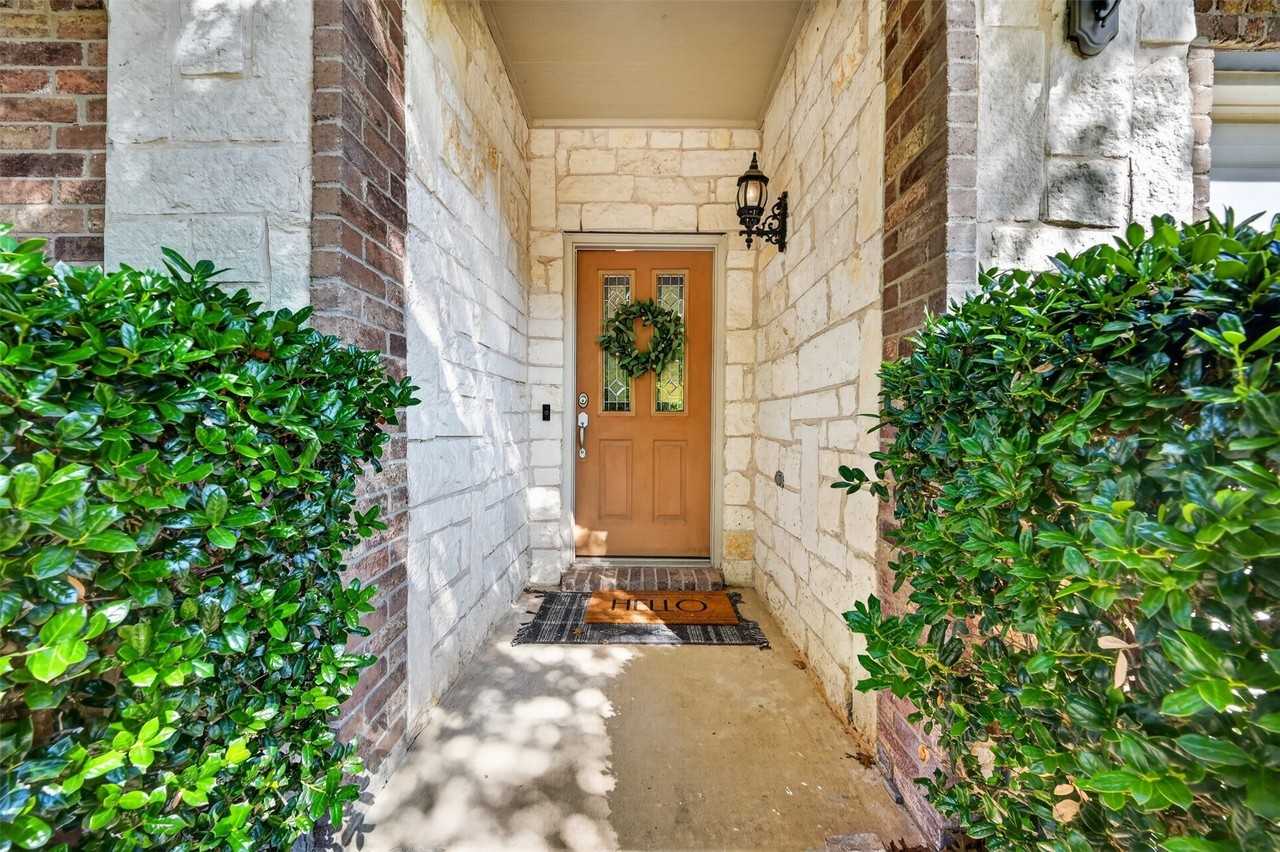 13195 Michelle Dr - Photo 2 of 38