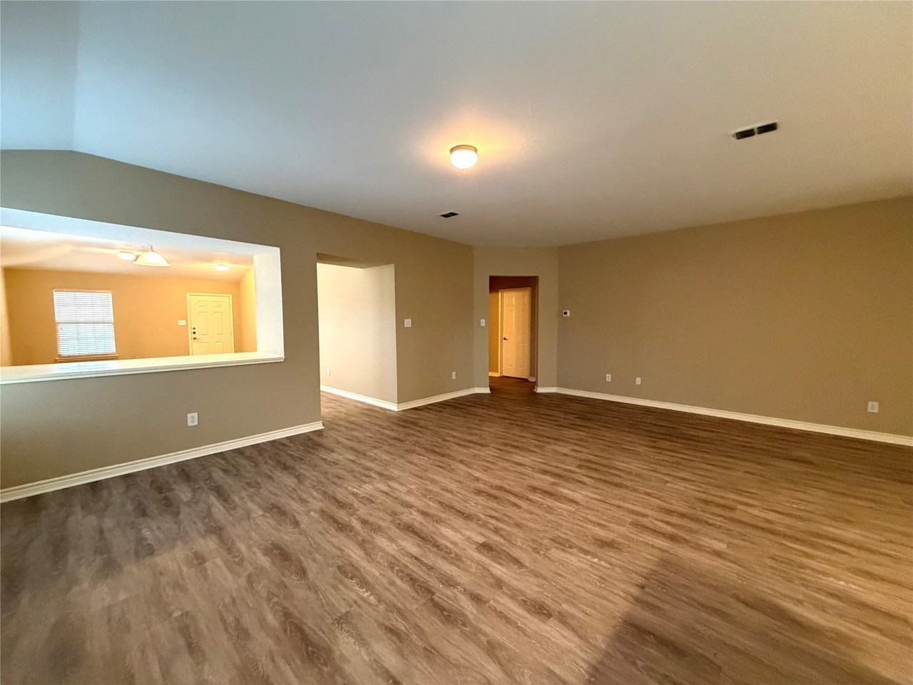 2620 Leisure Ln - Photo 3 of 16