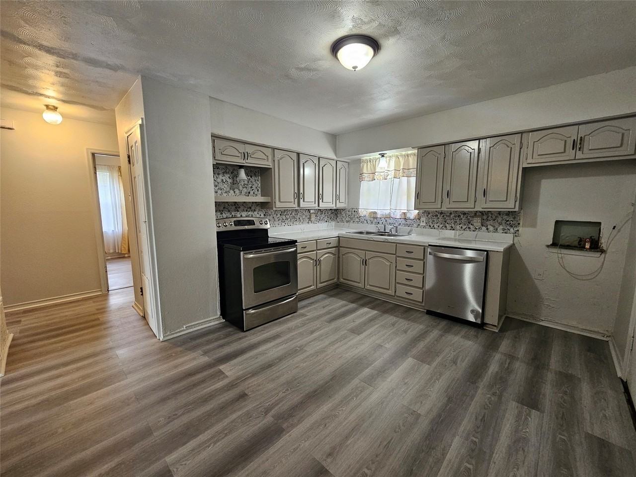 119 Palm Oak Dr - Photo 5 of 17