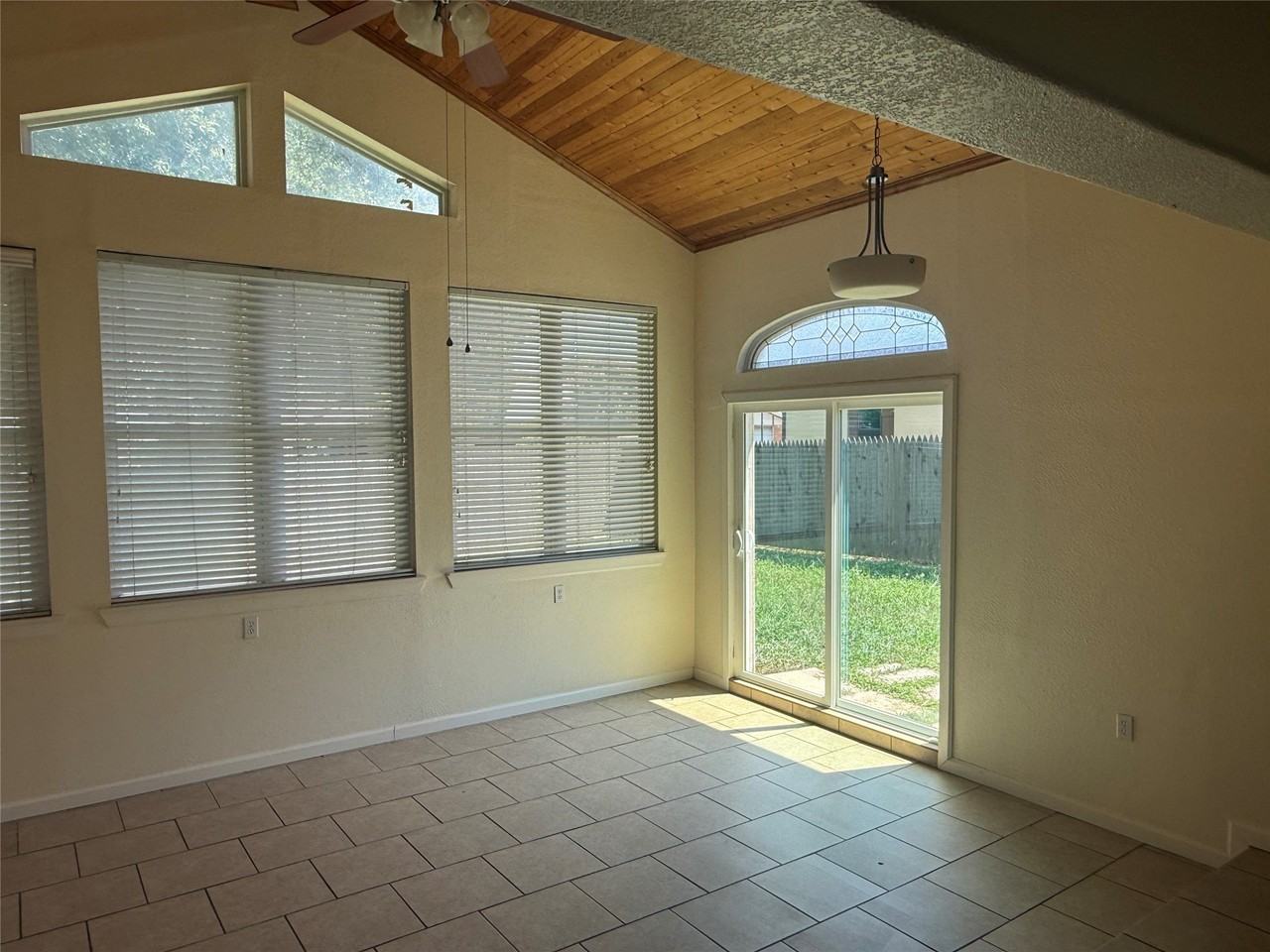 1104 Boston Blvd - Photo 5 of 13
