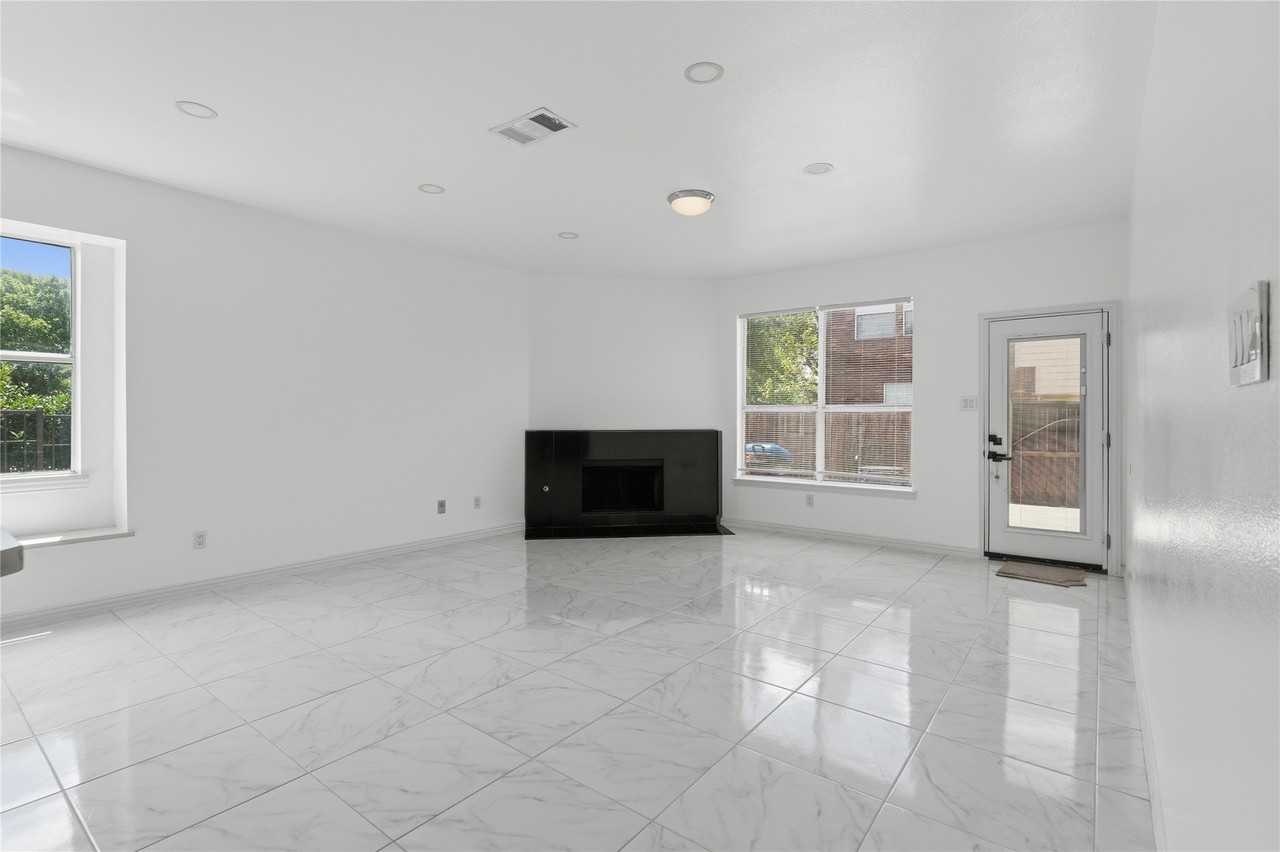 5001 Spicewood Dr - Photo 6 of 29