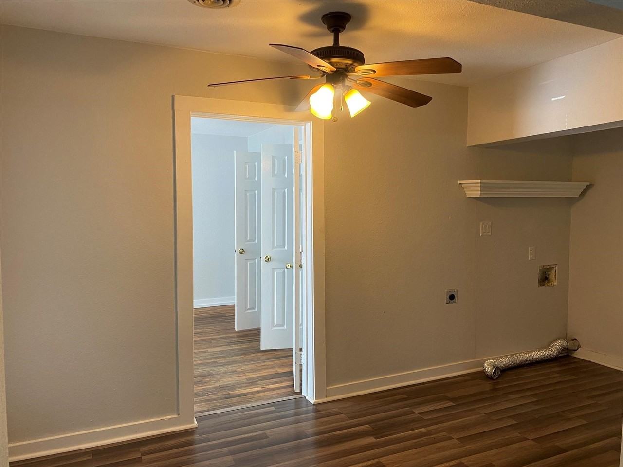 403 Marshall St - Photo 6 of 13
