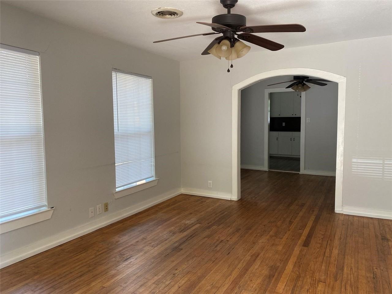403 Marshall St - Photo 7 of 13