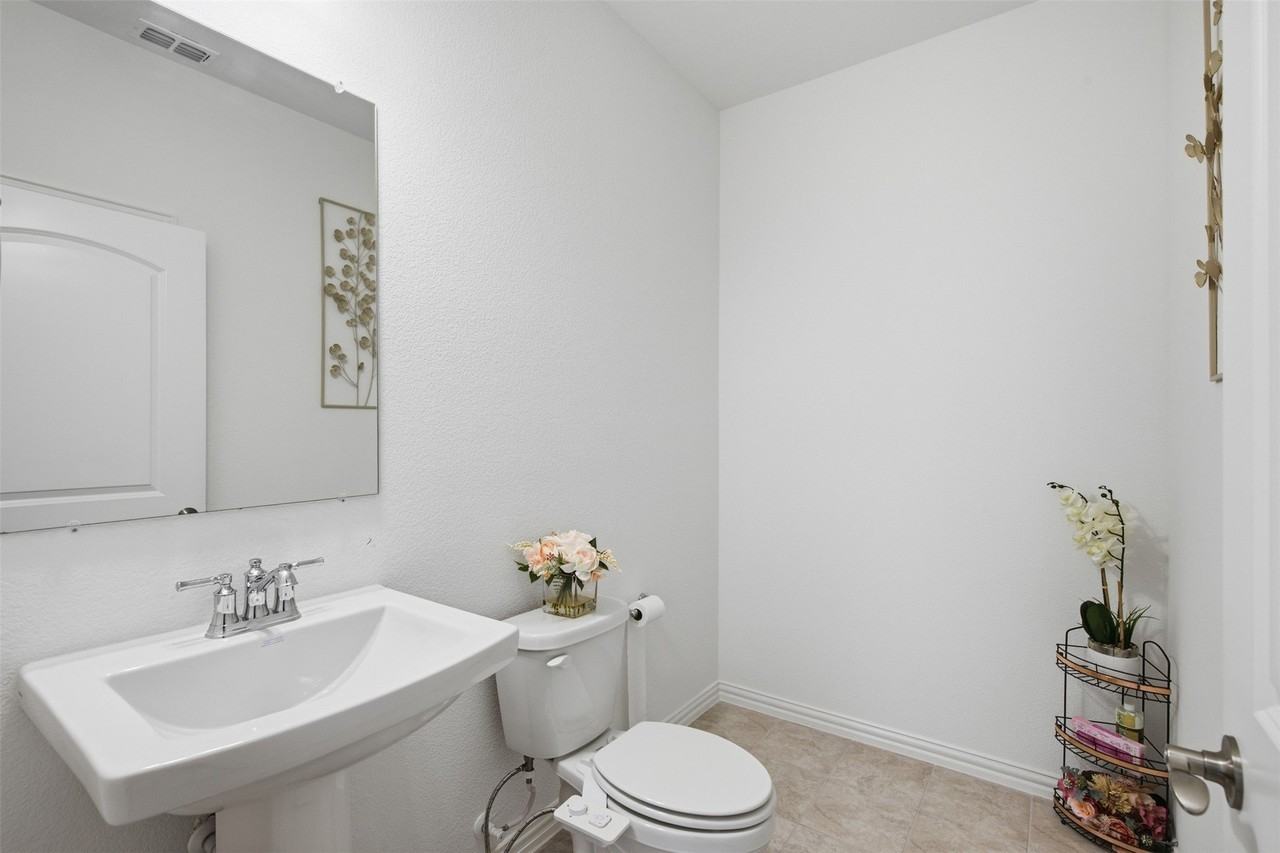 4504 Gilmer Dr - Photo 5 of 30