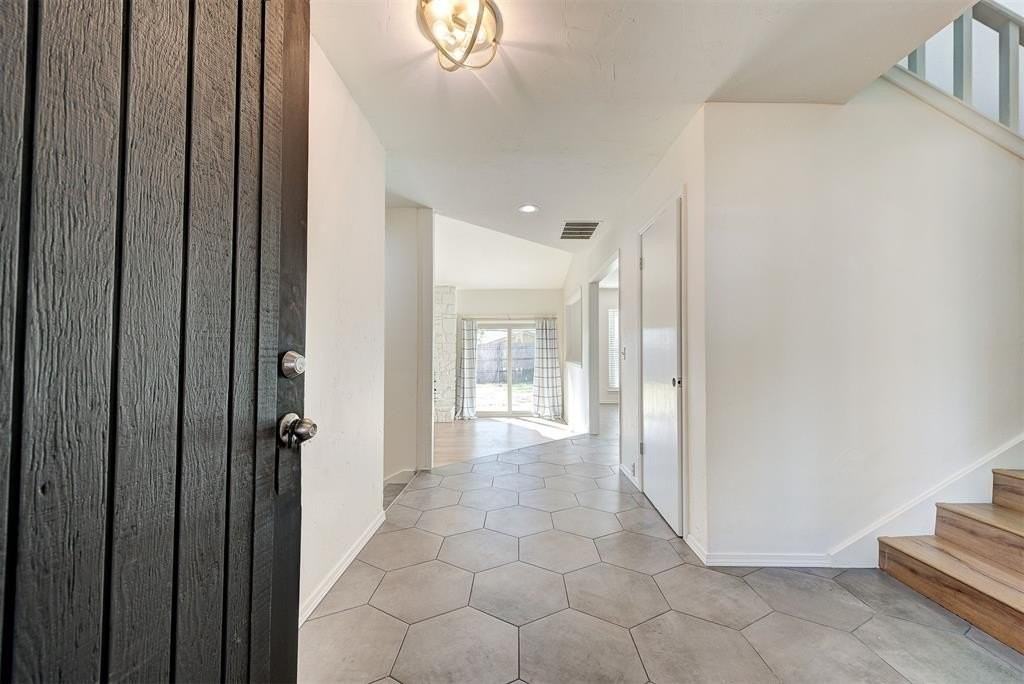 3208 Castlerock Rd - Photo 2 of 34