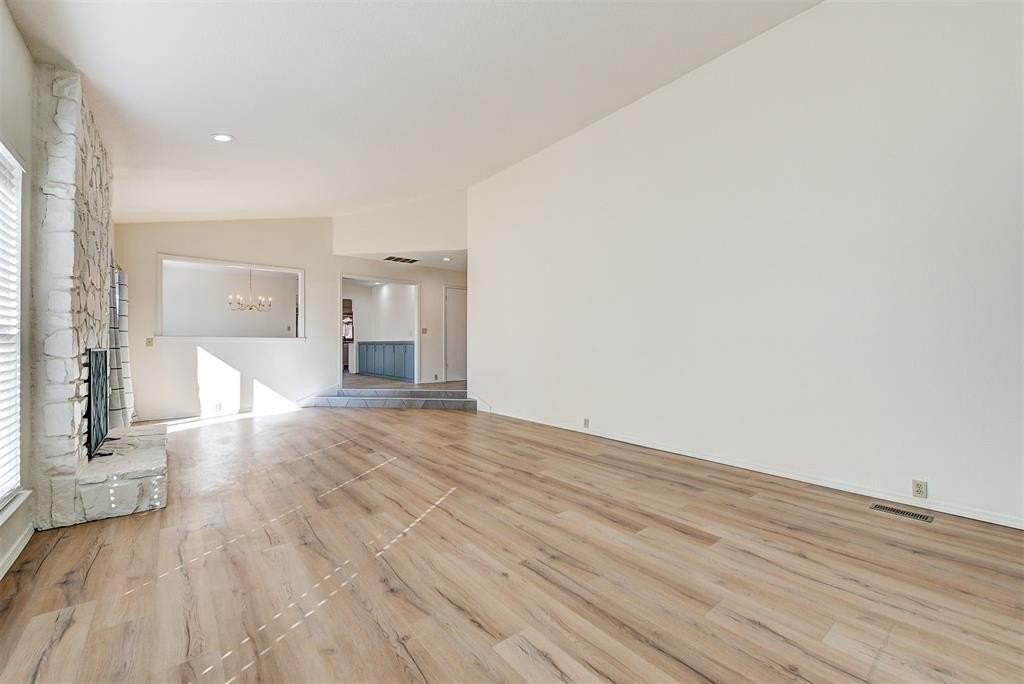 3208 Castlerock Rd - Photo 6 of 34