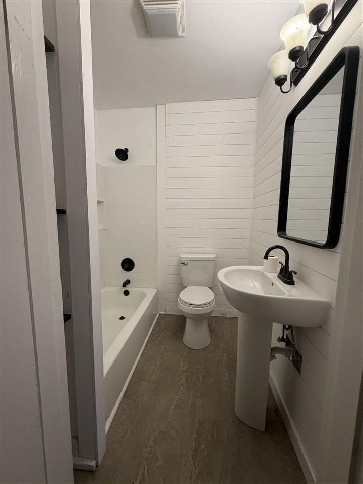 1953 Woodland Ave - Photo 5 of 8