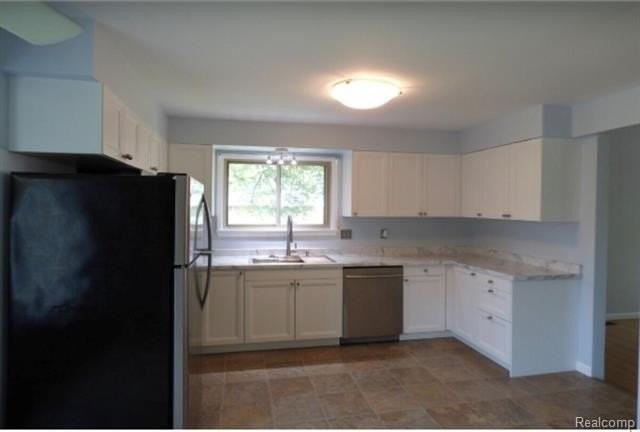 2370 Norton Rd - Photo 2 of 5