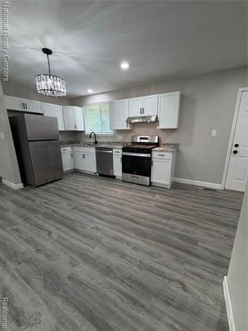 43134 Penny Dr - Photo 3 of 11
