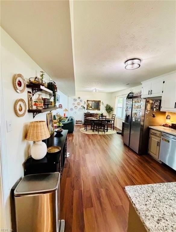 14305 Penrith Ln - Photo 3 of 15