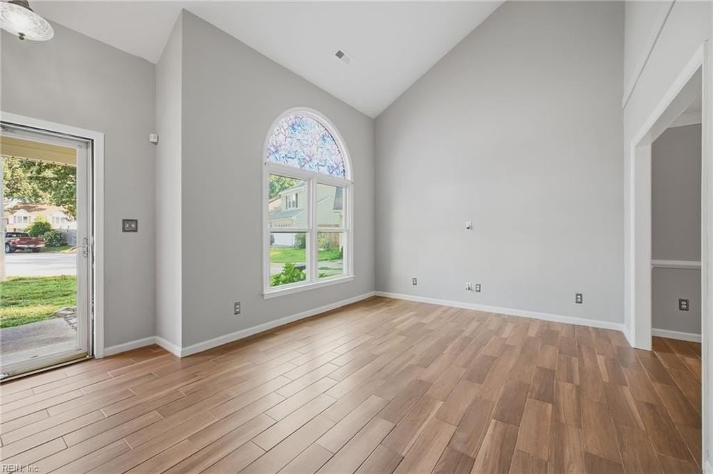 5349 Chabot Way - Photo 6 of 38