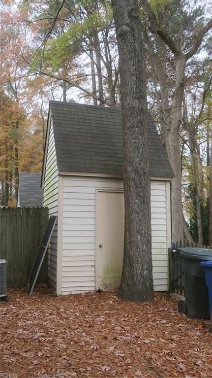 159 Sloane Pl - Photo 3 of 27
