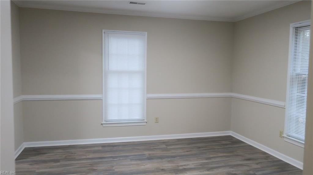 159 Sloane Pl - Photo 7 of 27