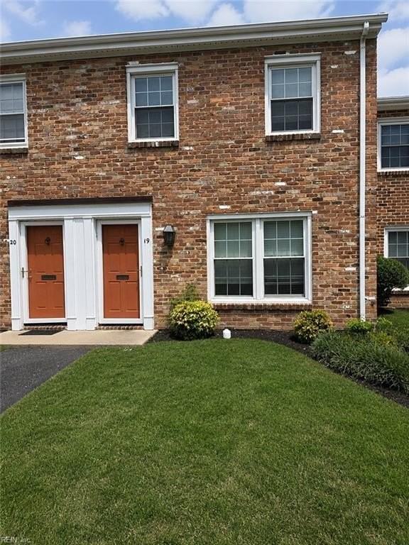 19 Towne Square Dr