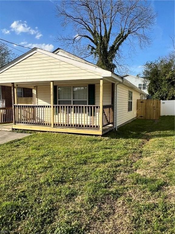 1002 Roseclair St - Photo 2 of 30