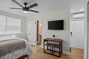 featured image of 1437 Ne 30th Ct #SIDE