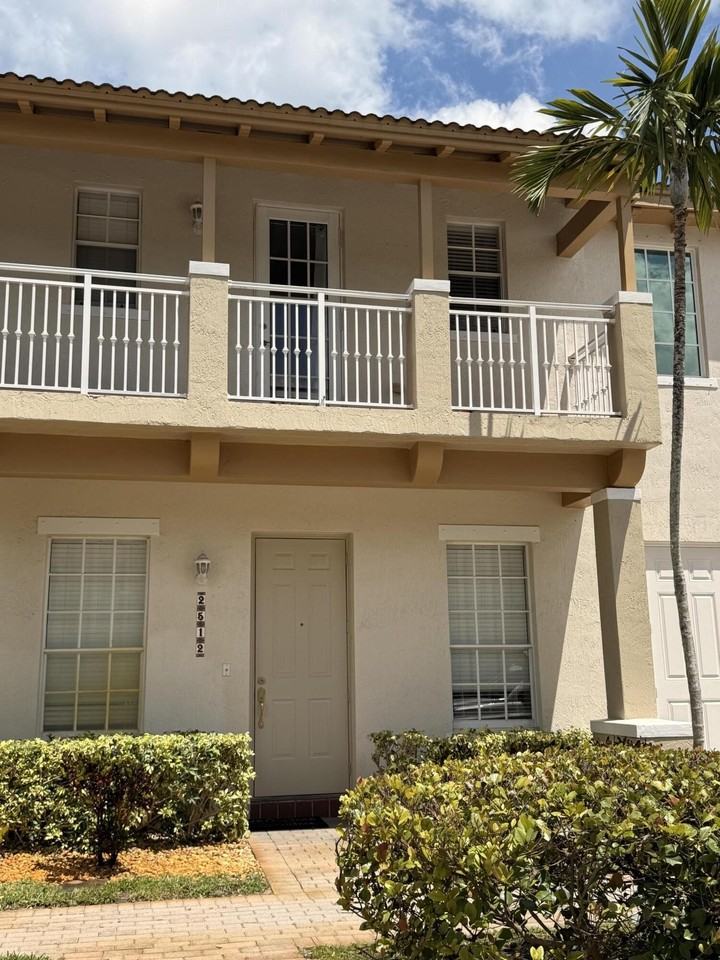 2512 Nw 4th St - Photo 4 of 22