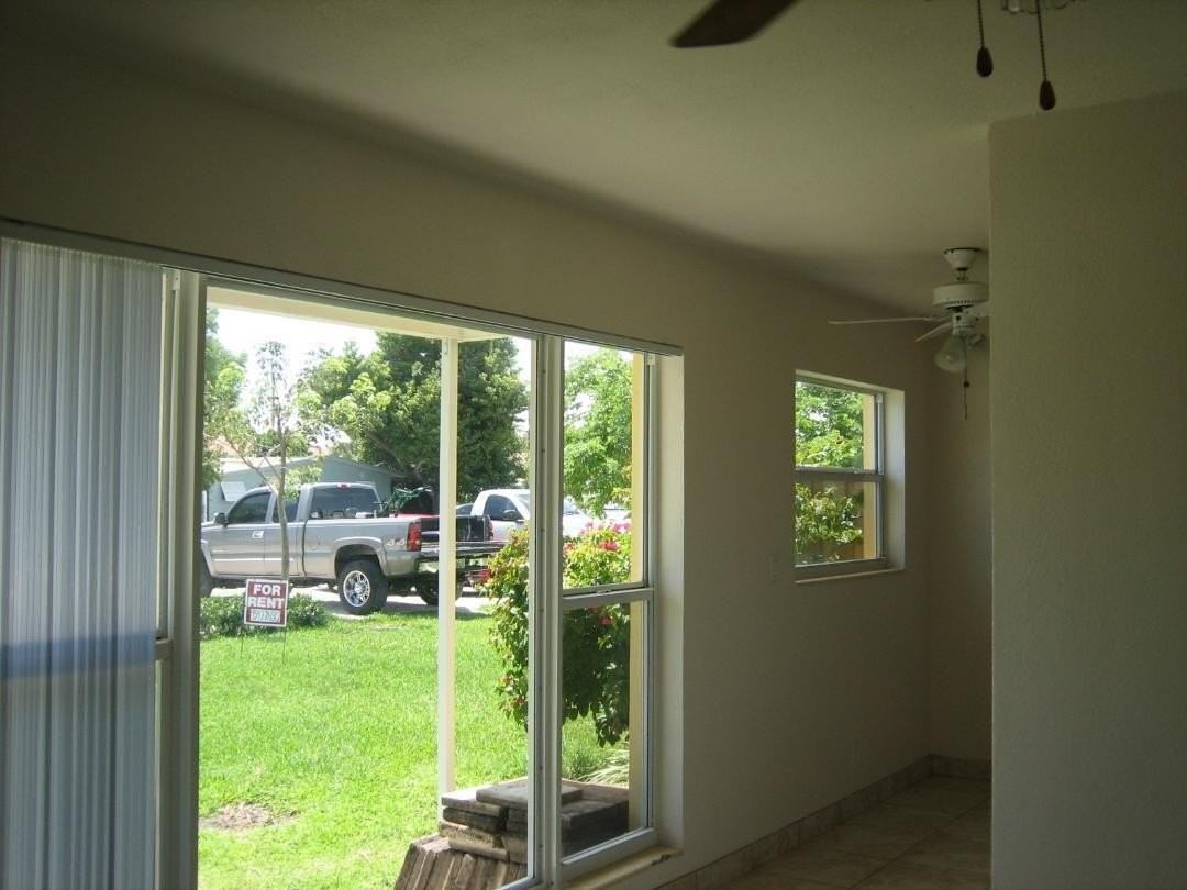 231 Ne 24th St #1 - Photo 5 of 15