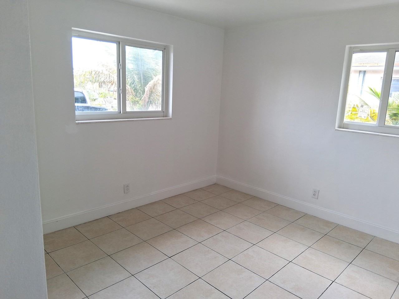 1837 Gardenia Rd - Photo 5 of 8
